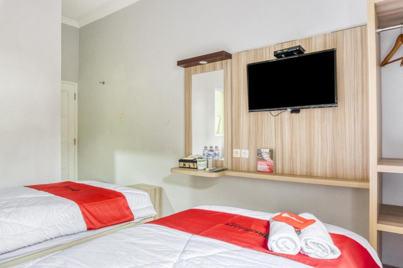 Reddoorz Near Sindu Kusuma Edupark 2 Hotel Cebongan Kültér fotó